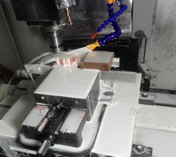 英吉切削液加工現(xiàn)場(chǎng)圖