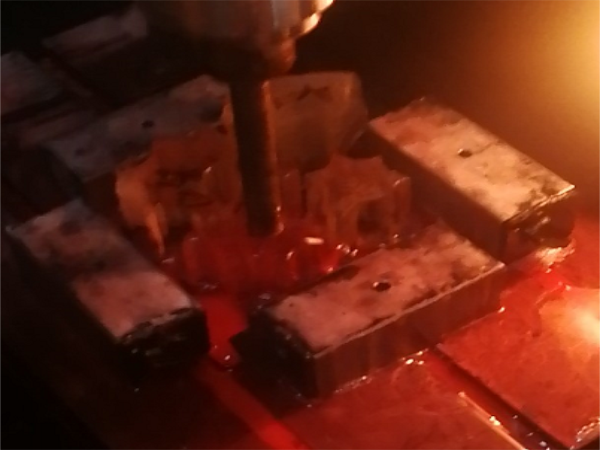 英吉玻璃切削油廠家直銷