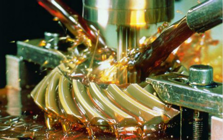 玻璃切削液相對于金屬切削液來說有什么不同英吉金屬切削液