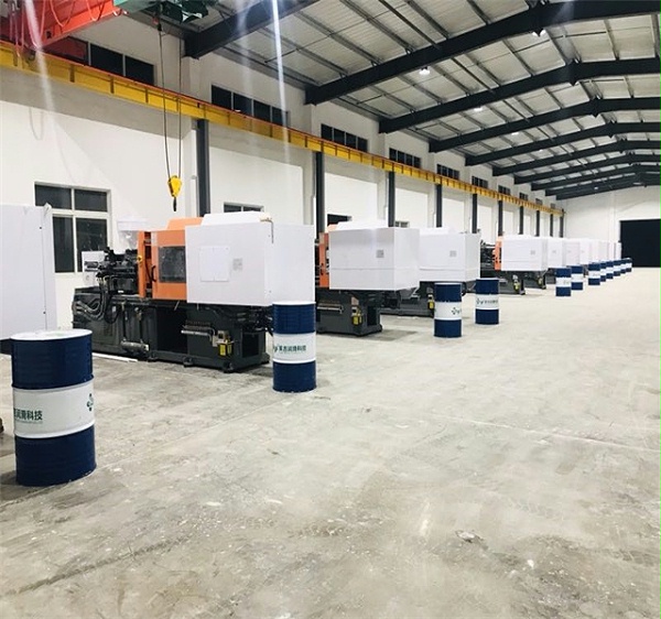 英吉注塑機液壓油應用現(xiàn)場